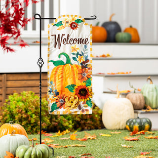 Fall garden flag with pumpkin that says 'Welcome'