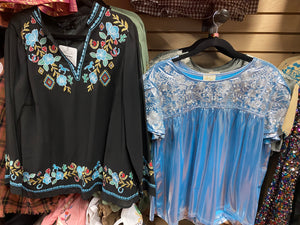 Black Floral w Turquoise Embroidered Top Plus