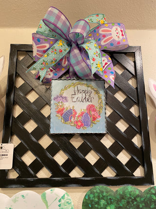 Black Lattice Display Board