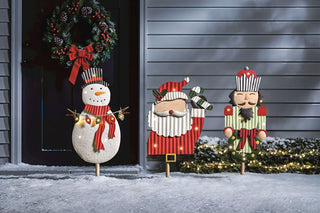 nutcracker-light-up-yard-stake