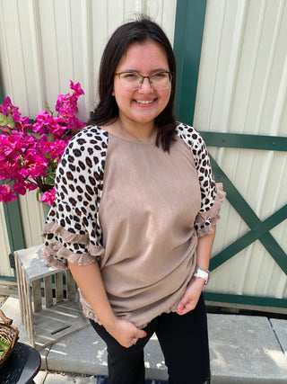 Linen blend top with leopard print sleeves


