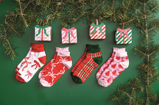 pink-holiday-socks