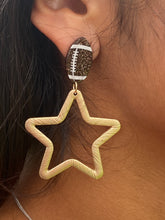 Load image into Gallery viewer, Earring Football Open Star