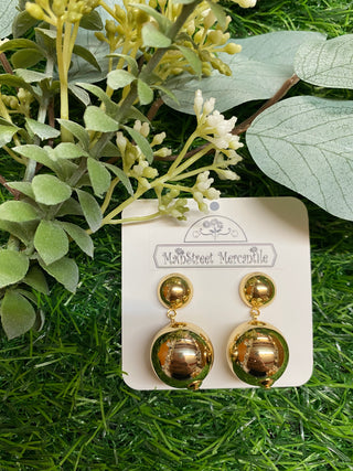 Gold spherical earrings 