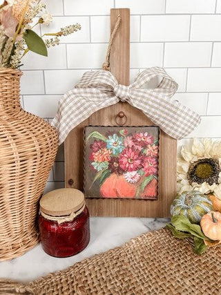 mini-hamilton-zinnias-ina-pumpkin