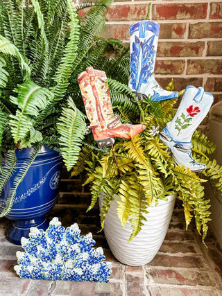 floral-boot-stake