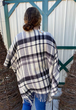 Load image into Gallery viewer, Reversible Plaid Wrap Gry Char