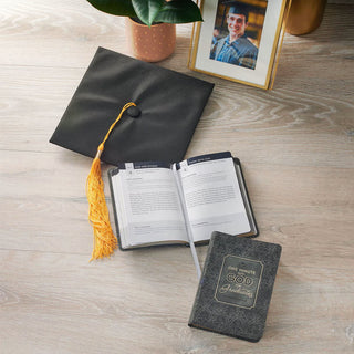 One Minute with God for Graduates