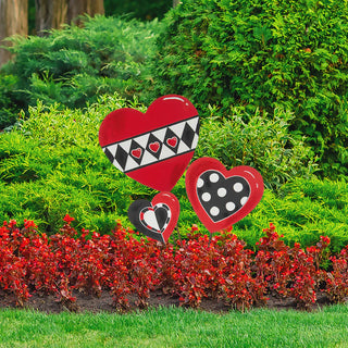 Metal black white and red heart shape yard stake