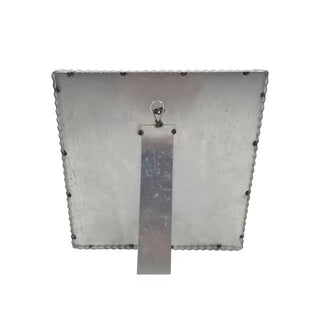 pink--white-display-board