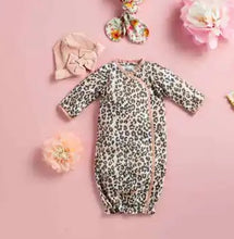 Load image into Gallery viewer, Pink Leopard Gown Cap