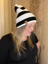 Load image into Gallery viewer, Black &amp; White Slouchy Beanie