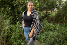Load image into Gallery viewer, Scarf Reversible Wrap Gray