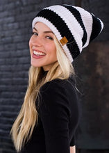 Load image into Gallery viewer, Black &amp; White Slouchy Beanie