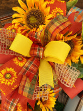 Load image into Gallery viewer, Wreath Fall Floral