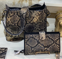 Load image into Gallery viewer, Dallas Purse Gold Foil Snakeskin