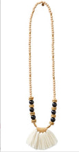 Load image into Gallery viewer, Tassel Necklace Cream